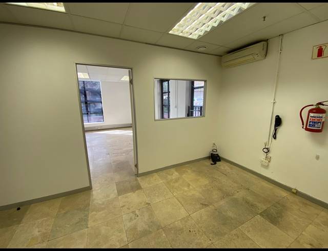 49M² OFFICE TO LET IN OBSERVATORY